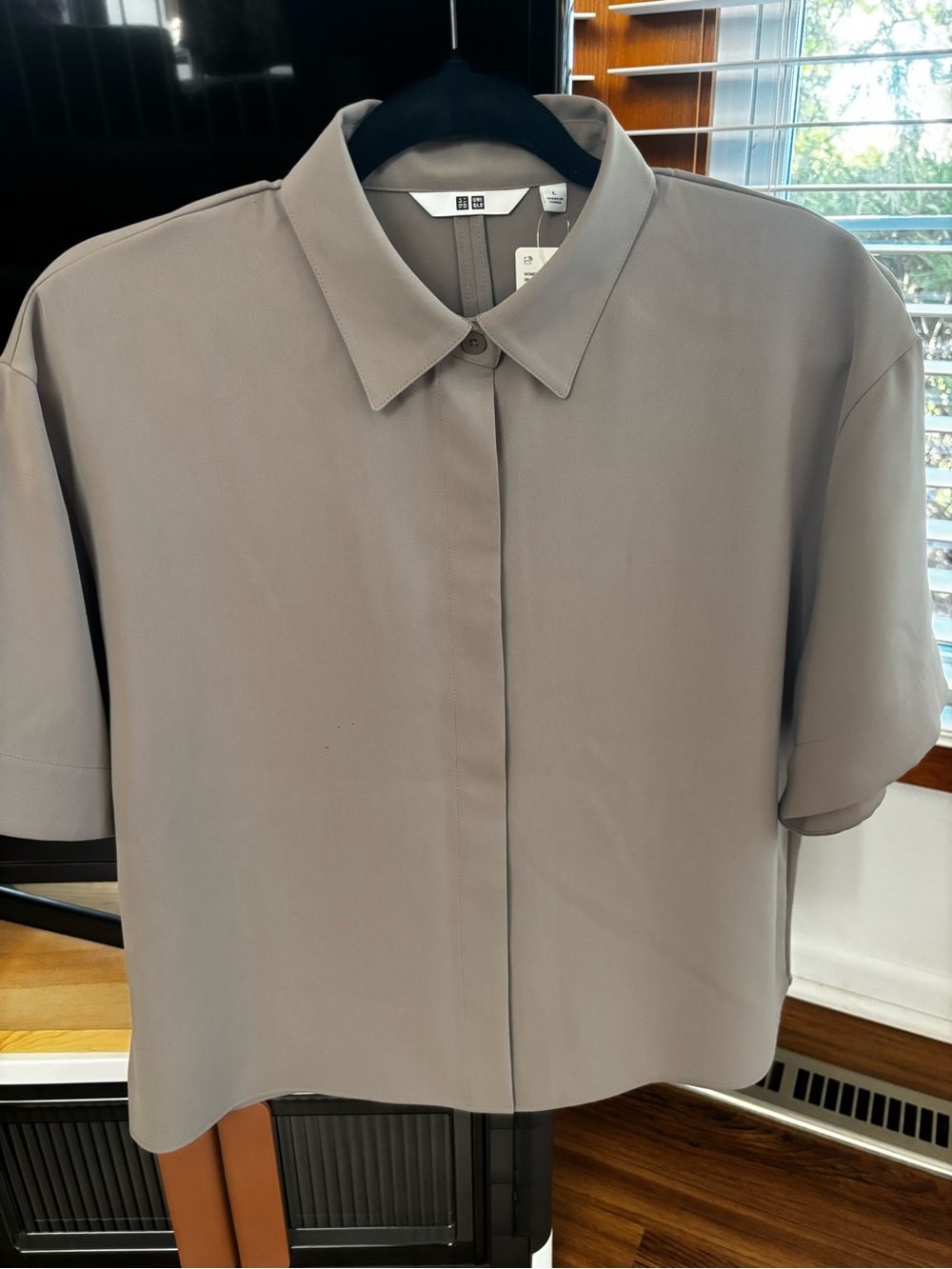 Uniqlo Women's Khaki Short-Sleeve Drape Blouse